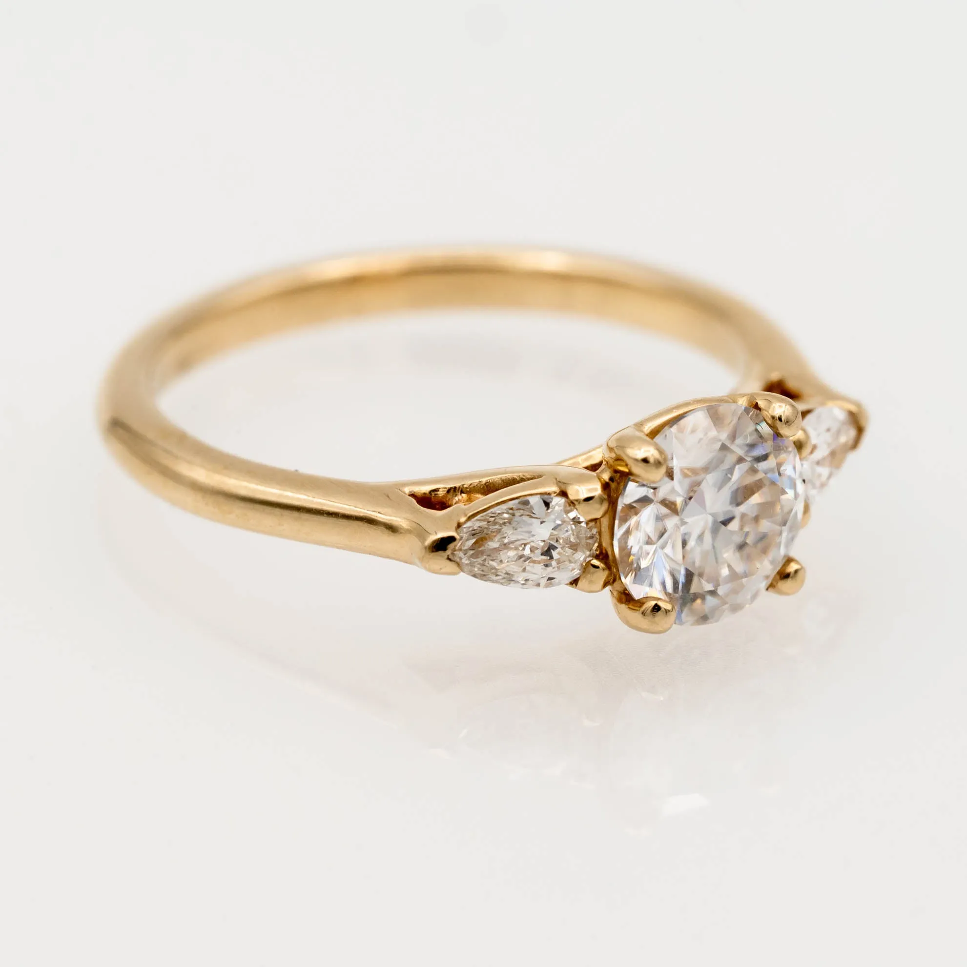 Acacia Ring with Moissanite