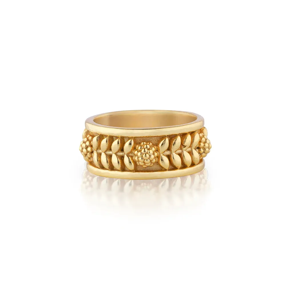 Capucine De Wulf Berry Vine Ring in Gold - Size 7