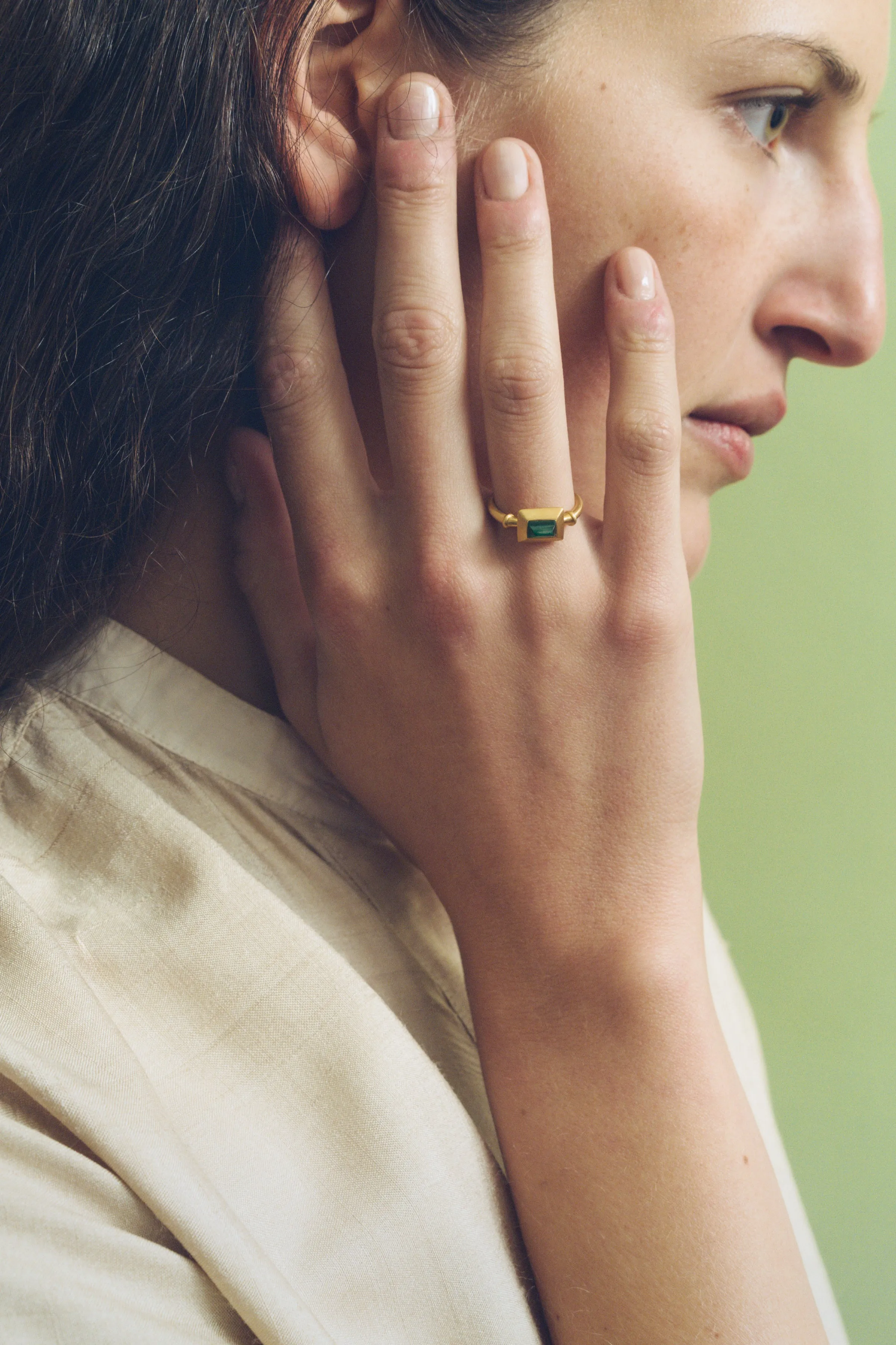 Green Tourmaline Sugarloaf Capsa Ring