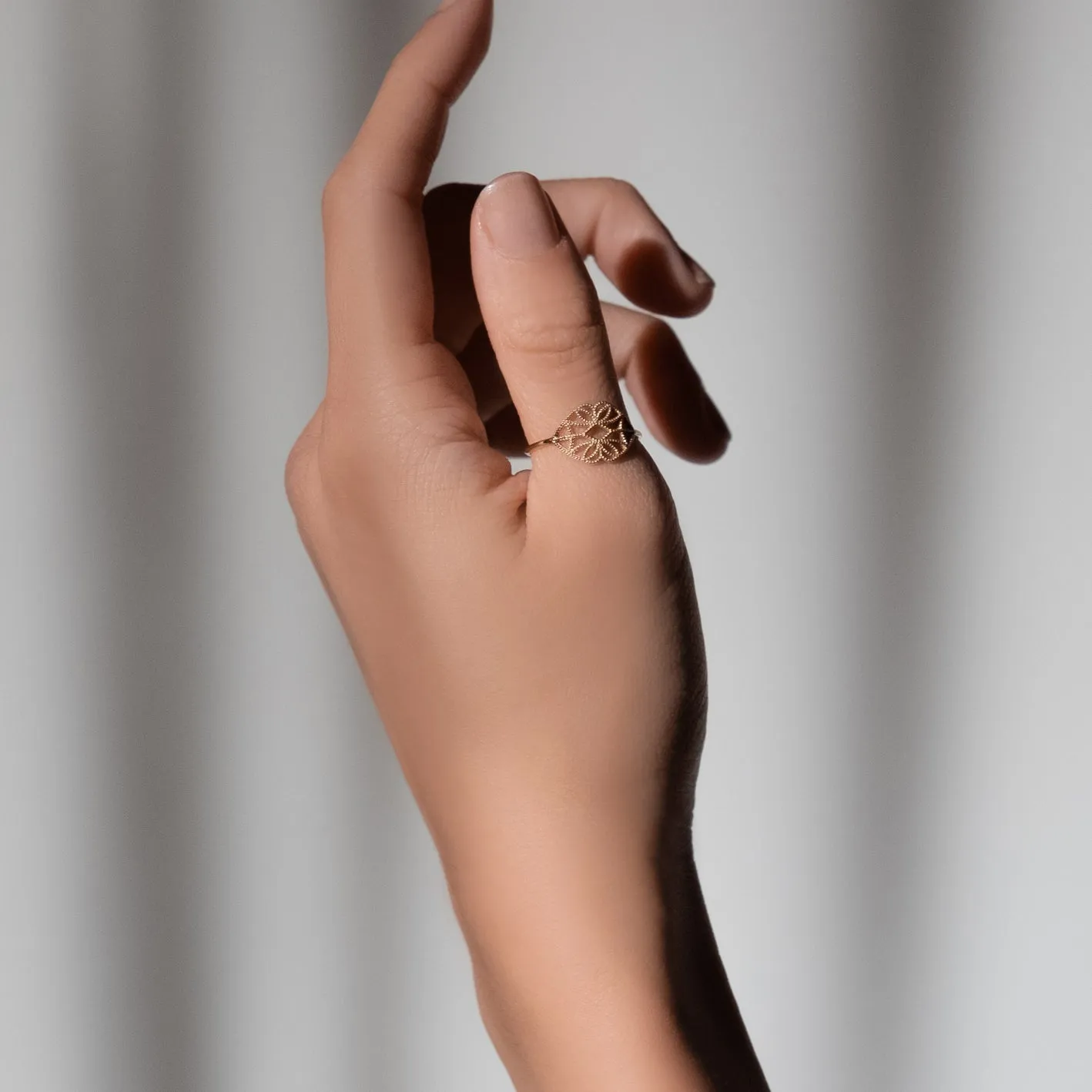 Petite Lace Deco Ring - X