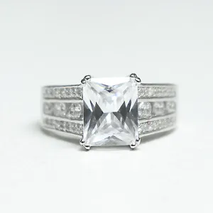 Sterling Silver Engagement Ring - 06AS21