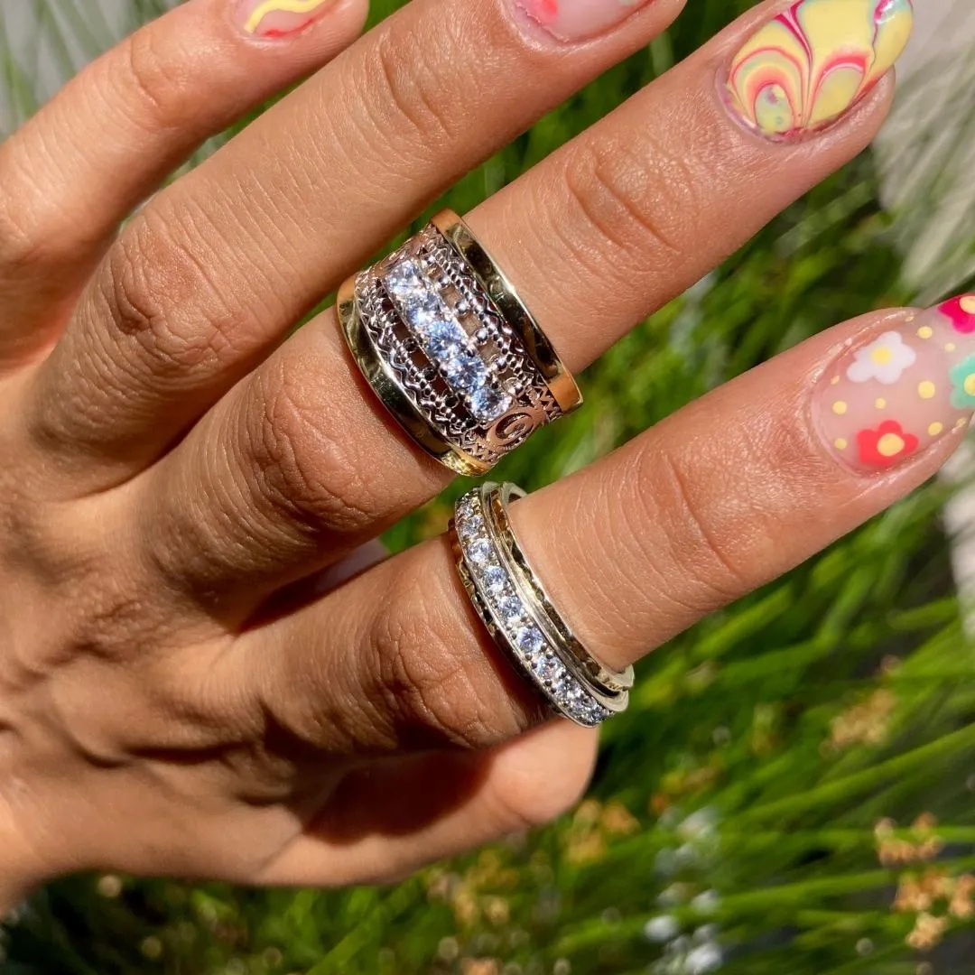 Zola Spinner Ring